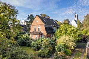 Herrschaftliches Wohnen:
"Charmante Landhausvilla mit Charakter in Hamburg-Lohbrügge" – Die vollständige Adresse der Immobilie erhältst du vom Anbieter., 21031 Lohbrügge, Hamburg – Vorschaubild 2