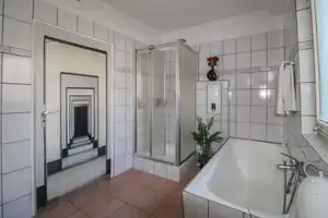 Einfamilienhaus mit Garten, Garage in Feldrandlage – Hameln-Pyrmont (Kreis) – Vorschaubild 6