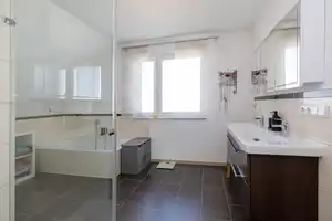 Modernes und energieeffizientes Einfamilienhaus mit großem Wohlfühlfaktor – Lippe (Kreis) – Vorschaubild 16