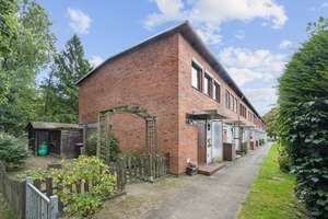 Hamburg-Rahlstedt | Sanierungsbedürftiges Reihenendhaus mit viel Potenzial und einem sonnigen Garten – Die vollständige Adresse der Immobilie erhältst du vom Anbieter., 22149 Rahlstedt, Hamburg – Vorschaubild 14