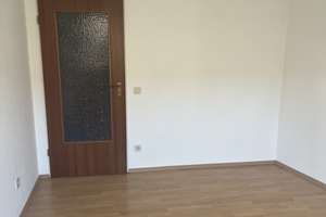 3-Zimmer-Wohnung mit Balkon und Domblick in Köln-Mülheim – Nachmieter gesucht ab 01.05. – Buchheimer Straße 26-28, 51063 Mülheim (Ortsteil), Köln – Vorschaubild 5