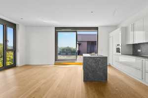 Modernes Penthouse mit Weitblick – 46m² Traumterrasse, Kamin & Blick auf den Fernsehturm – Stallschreiberstrasse 27, 10117 Berlin – Vorschaubild 7