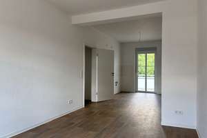 Erdgeschoß mit Dusche, Balkon und Stellplatzmöglichkeit – Friedrich-Ebert-Straße 21, 6237 Leuna – Vorschaubild 2