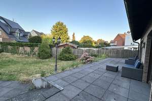 Teilmöblierte Exklusive Gartenwohnung mit EBK in Top-Rheinlage – Alt-Lörick | Direkt vom Eigentümer – Die vollständige Adresse der Immobilie erhältst du vom Anbieter., 40547 Lörick, Düsseldorf – Vorschaubild 9