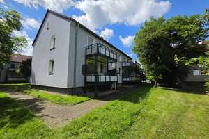 AB 04.August: 2 Zimmer plus Wohnküche, mit großem Balkon in Hassels – Süllenstr. 62, 40599 Hassels, Düsseldorf – Vorschaubild 1