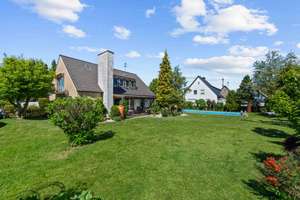 Sommer am Pool, Winter am Kamin und ein Gartenparadies für die ganze Familie. – Die vollständige Adresse der Immobilie erhältst du vom Anbieter., 89331 Burgau – Vorschaubild 47