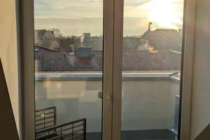 Helle 1-Zimmer Dachgeschosswohnung mit Balkon in Regensburg-Ostenviertel – Maierhoferstraße 1, 93047 Ostenviertel, Regensburg – Vorschaubild 1