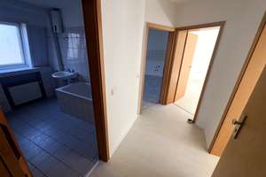 Helle, großzügige Wohnung mit viel Platz & Potenzial – zentral gelegen – Bernhardstr. 3, 47166 Neumühl, Duisburg – Vorschaubild 3