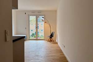 Stilvolles, möbliertes Apartment – Einziehen & wohlfühlen|| Einbauküche & Tiefgarage – Hölderlinstraße 65, 50858 Weiden, Köln – Vorschaubild 2