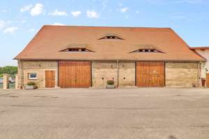 Reitanlage kaufen Bayern – mit gehobenem Wohnkomfort & umfassenden Trainingsbedingungen! – Die vollständige Adresse der Immobilie erhältst du vom Anbieter., 91477 Markt Bibart – Vorschaubild 4