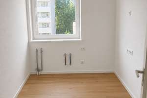 Erstbezug nach umfassender Renovierung – moderne 3-Zimmer-Wohnung mit Balkon in Duisburg-Großenbaum  – Am Golfplatz 40, 47269 Großenbaum, Duisburg – Vorschaubild 5