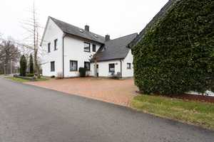 Sehr gepflegtes Einfamilienhaus, Zweifamilienhaus mit weiterem Grundstück – Schulstraße 2, 49406 Diepholz (Kreis) – Vorschaubild 3
