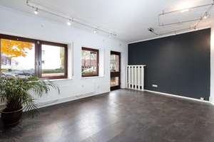Gut und zentral gelegenes Zweifamilienhaus mit Gewerbeeinheit, Garage und großen Garten – Die vollständige Adresse der Immobilie erhältst du vom Anbieter., 28259 Kirchhuchting, Bremen – Vorschaubild 10