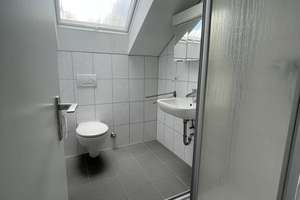 Gepflegte Dachgeschosswohnung mit großer Dachterrasse in Bonn-Plittersdorf! – Die vollständige Adresse der Immobilie erhältst du vom Anbieter., 53175 Plittersdorf, Bonn – Vorschaubild 5