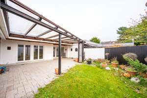Barrierefreier Bungalow in Köln-Rondorf. Modernisiertes Wohnen mit Garten und Sauna. – Die vollständige Adresse der Immobilie erhältst du vom Anbieter., 50997 Rondorf, Köln – Vorschaubild 9