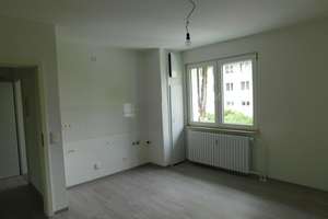 zentral gelegene 2-Zimmer-Wohnung – Essener Str. 133, 44793 Kruppwerke, Bochum – Vorschaubild 2