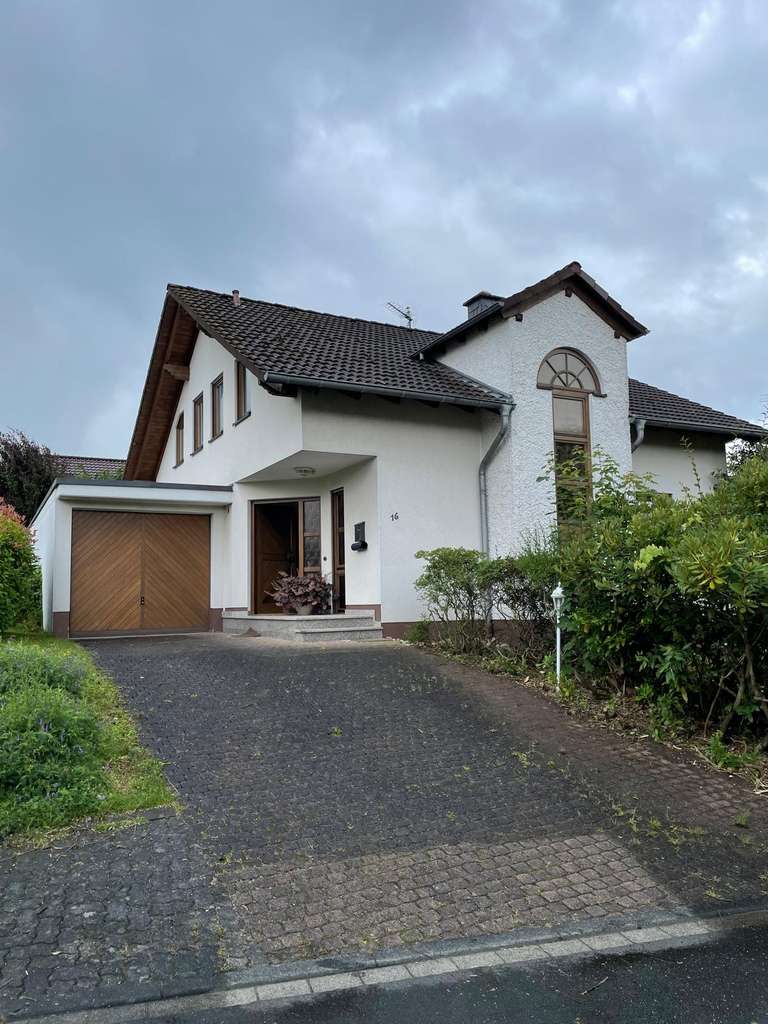 Freistehendes Einfamilienhaus in ruhiger Lage
