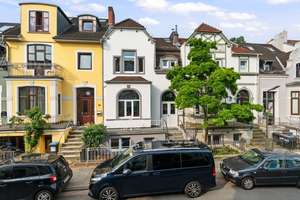 Bremen-Schwachhausen | Saniertes Altbremer Haus mit historischem Charme und modernstem Wohnkomfort – Die vollständige Adresse der Immobilie erhältst du vom Anbieter., 28211 Radio Bremen, Bremen – Vorschaubild 2