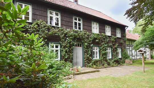 Bild von Denkmalgeschütztes Forsthaus-Ensemble mit Stall und Teich auf parkähnlichem Anwesen!