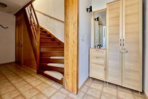 Gepflegtes Zwei-Familienhaus mit schönem Grundstück und großem Potential – Die vollständige Adresse der Immobilie erhältst du vom Anbieter., 64291 Arheilgen, Darmstadt – Vorschaubild 2