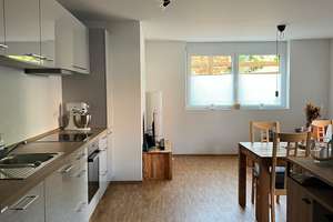 Moderne 2-Zimmer-Erdgeschosswohnung mit Einbauküche und barrierefreiem Komfort – Hohenzollernstraße 55, 71083 Herrenberg – Vorschaubild 2