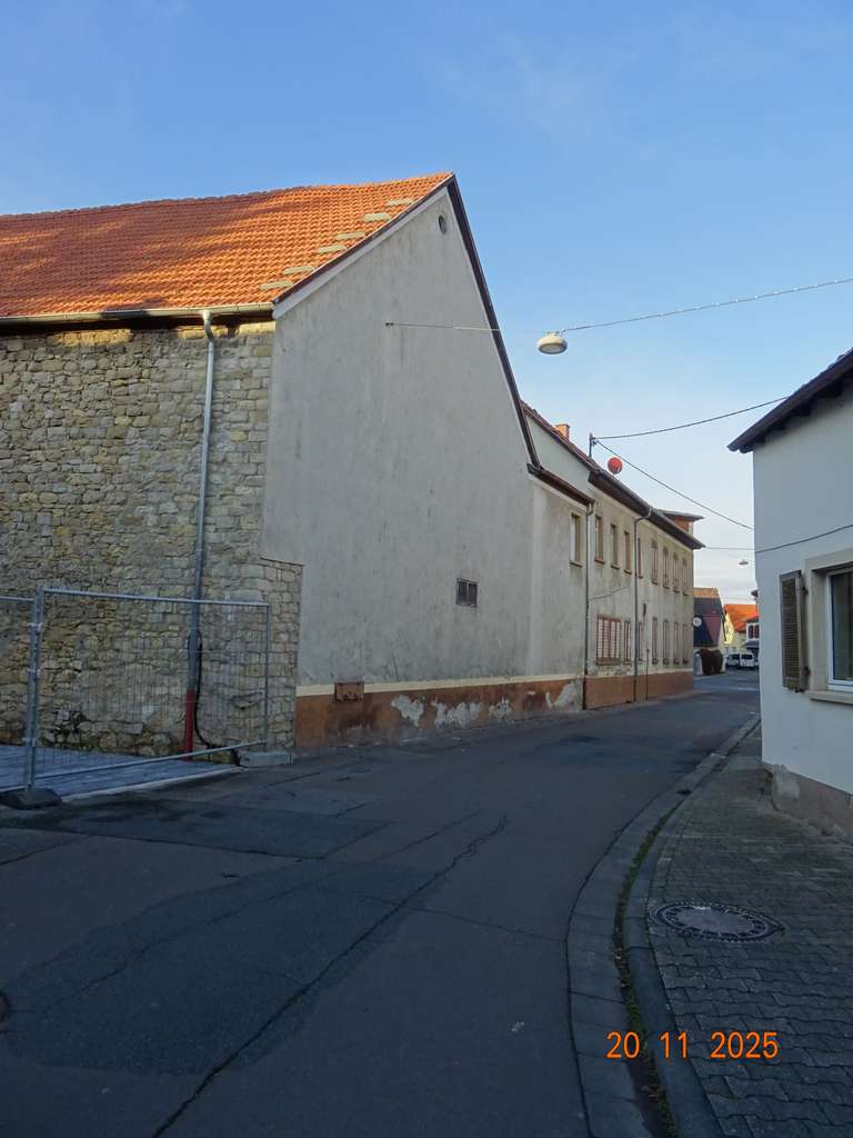 Immobilie in Guntersblum - Schöne alte Hofreite mit ehemaligem Wohn-/Geschäftshaus (Bäckerei) – mit großem Potenzial - Bild 1