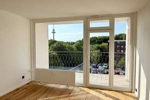 Erstbezug nach hochwertiger Sanierung - Moderne 3-Zimmer-Wohnung mit Balkon & Aufzug