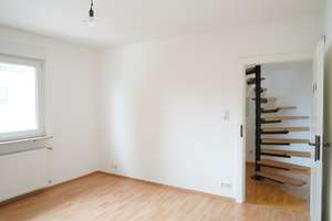 Helle und modernisierte 4-Zimmer-Maisonette-Eigentumswohnung im Zweifamilienhaus in Da.-Wixhausen – Die vollständige Adresse der Immobilie erhältst du vom Anbieter., 64291 Wixhausen, Darmstadt – Vorschaubild 10