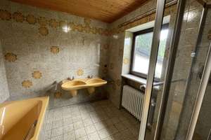 Einfamilienhaus in ruhiger Lage mit Terrasse und Balkon! – Die vollständige Adresse der Immobilie erhältst du vom Anbieter., 92714 Pleystein – Vorschaubild 9