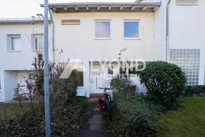 Dieses gemütliches Reihenhaus mit Garten sucht Sie als neuen Eigentümer!