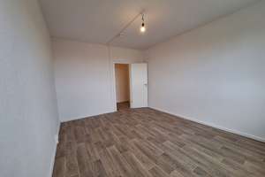 Ab 01.05.2026*Frisch renovierte 5 Zimmer-Wohnung im Hochparterre, 2 Bäder und Balkon! – Ringstraße 181, 4209 Grünau-Mitte, Leipzig – Vorschaubild 4