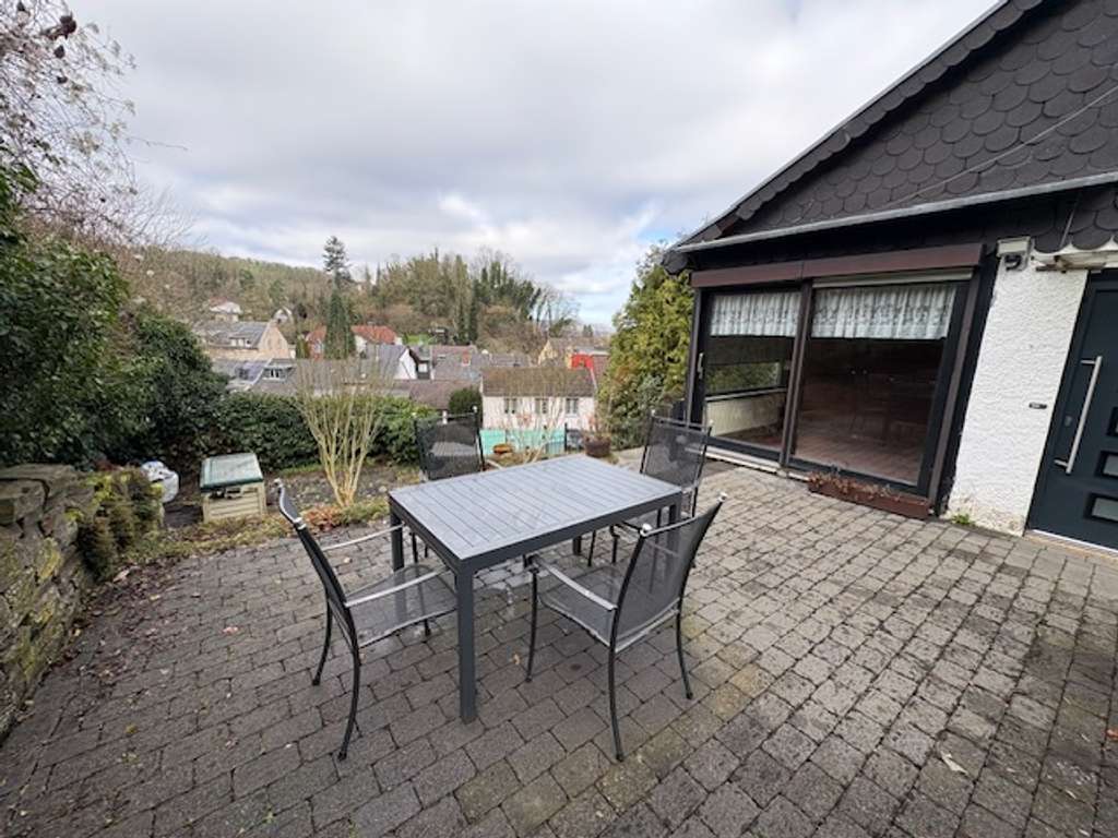 Immobilie in Remagen - Charmantes Haus in Höhenlage - Weitblick über Remagen inklusive - Bild 3