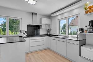 Hochwertiger Neubau! Energieeffizientes Architektenhaus mit Privatsphäre auf großem Grundstück – Die vollständige Adresse der Immobilie erhältst du vom Anbieter., 95503 Hummeltal – Vorschaubild 7