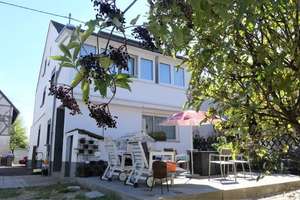 Charmantes Einfamilienhaus mit großem Garten, Terrasse und Ausbaupoten – Die vollständige Adresse der Immobilie erhältst du vom Anbieter., 65558 Langenscheid – Vorschaubild 2