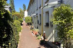 Reihenhaus mit gepflegtem Ambiente in angenehmer Nachbarschaft und ruhiger Umgebung !