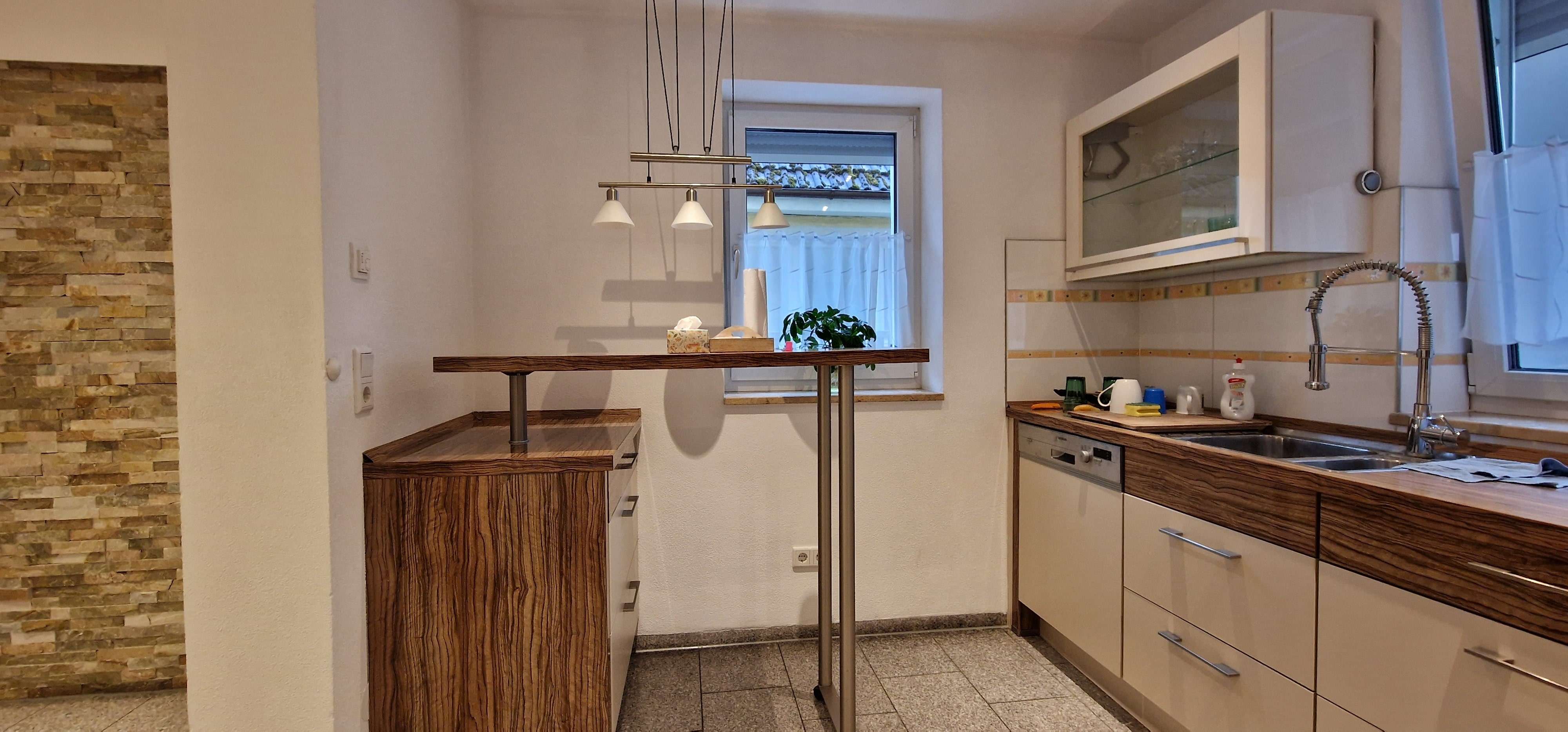 Immobilie in Pöttmes - Außergewöhnliches Einfamilienhaus mit Einliegerwohnung. - Bild 12