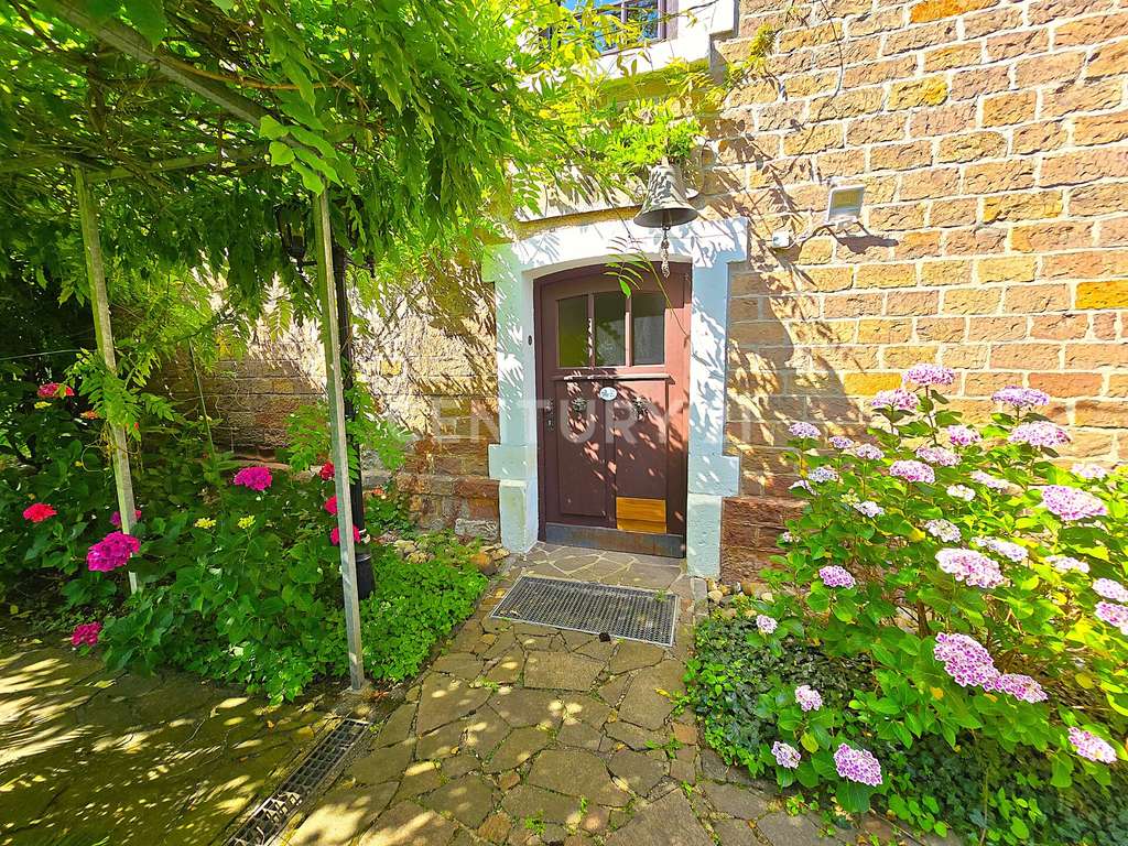 Immobilie in Sulzbach/Saar - Exklusives einzigartiges Anwesen, Idyllisch eingebettet in privilegierter allein Lage von Sulzbach - Bild 1