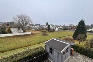 Gepflegte Doppelhaushälfte mit Eckgrundstück, Carport und Kamin in bevorzugter Wohnlage in Horressen – Die vollständige Adresse der Immobilie erhältst du vom Anbieter., 56410 Montabaur – Vorschaubild 21