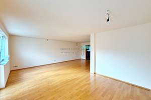 Weitsicht garantiert! Helle 4,5 Zimmer Maisonette-Wohnung in Reutlingen am Fuße des Georgenbergs – Die vollständige Adresse der Immobilie erhältst du vom Anbieter., 72762 Reutlingen-Mitte, Reutlingen – Vorschaubild 3