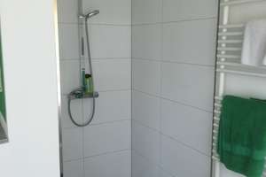Nähe Porsche, exklusive Loft-artige 2-Zi.-EG-Wohnung mit Balkon und EBK in Zuffenhausen – Im Salzweg 78, 70439 Zuffenhausen-Frauensteg, Stuttgart – Vorschaubild 7