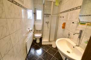 Erftstadt- Liblar, einseitig angebautes Ein- bzw. Zweifamilienhaus, Garage, PV- Anlage – Rhein-Erft-Kreis – Vorschaubild 4