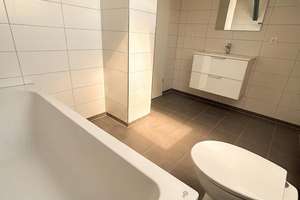 Frisch sanierte 2-Zimmer-Dachgeschosswohnung mit  Garten optional – Kirchstraße 33, 6846 Ziebigk, Dessau-Roßlau – Vorschaubild 3