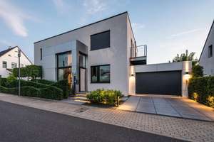 Großzügiges, modernes Einfamilienhaus mit 320 m² Wohnfläche in Viersen