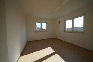 schönes zentrumsnahes Einfamilienhaus mit viel Platz und Dachterrasse in Geisenhausen – 84144 Geisenhausen – Vorschaubild 15