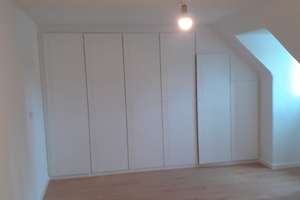 Wohnen mit Charakter: Dachgeschosswohnung in Rosenheim – Die vollständige Adresse der Immobilie erhältst du vom Anbieter., 83024 Nord, Rosenheim – Vorschaubild 2