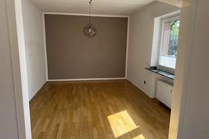 750 €, 85 m²,      2 Zimmer, Küche, Diele, Bad, Abstellkammer – Angerhauser Straße 63, 47259 Huckingen, Duisburg – Vorschaubild 3