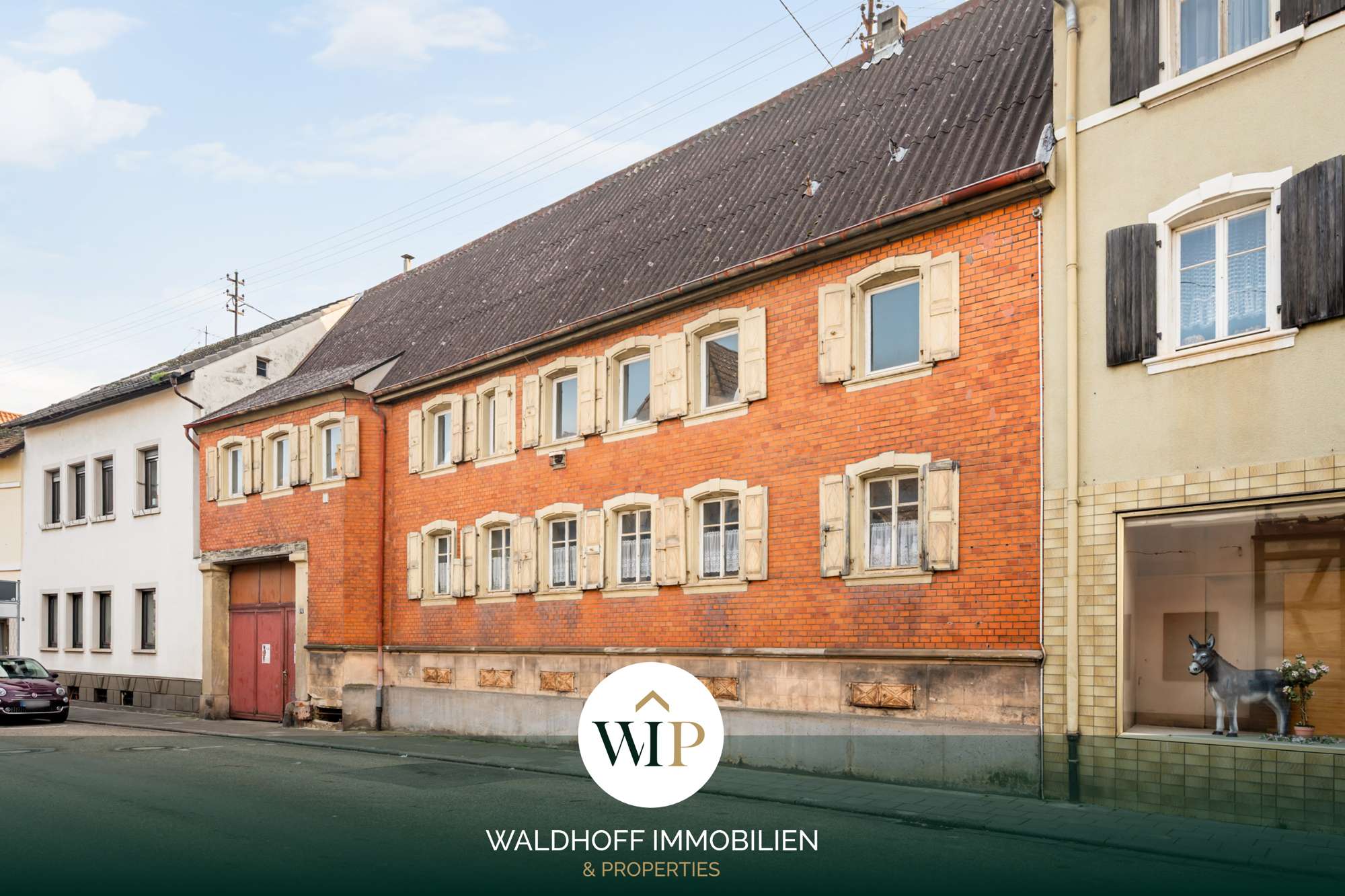 Historisches Sanierungsobjekt: Dreifamilienhaus mit großem Innenhof und Ausbaupotenzial, Neustadt an der Weinstraße – Bild 1