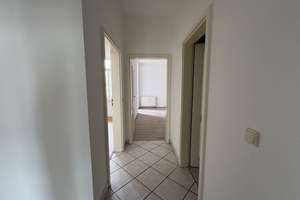 Große Drei-Raum-Wohnung mit Balkon in zentraler Lage - Zwickau  – Bahnhofstraße 60, 8056 Mitte-West, Zwickau – Vorschaubild 7