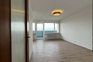 Modernisierte 2,5-Zi.-Wohnung im 13. OG | Neue Einbauküche & Westbalkon – Sankt Johann 6, 91056 Alterlangen, Erlangen – Vorschaubild 4