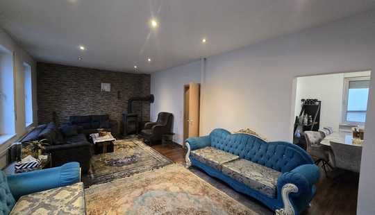 Bild von Freistehendes Einfamilienhaus mit Scheune und Entwicklungspotenzial in ruhiger Wohnlage